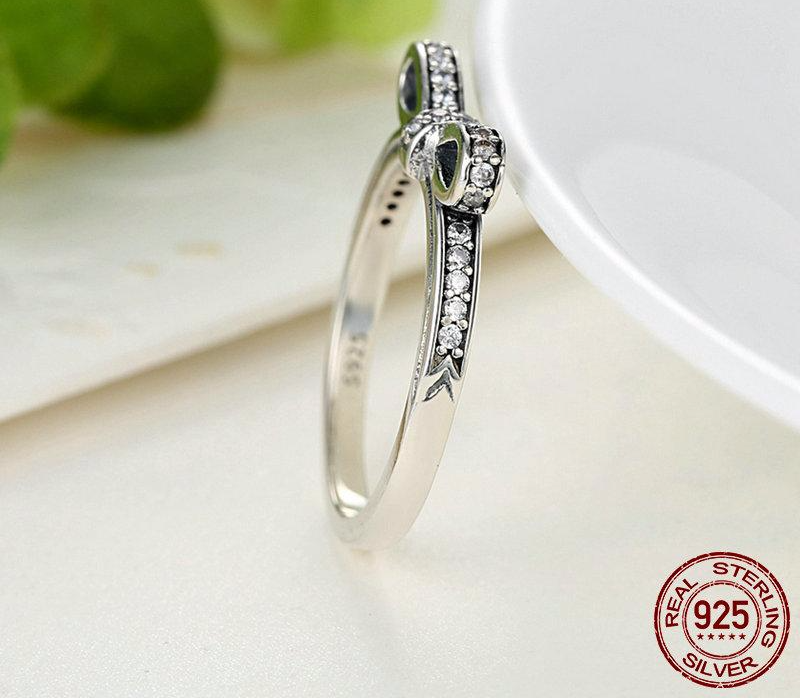 Sparkling Bow Knot Micro Ring