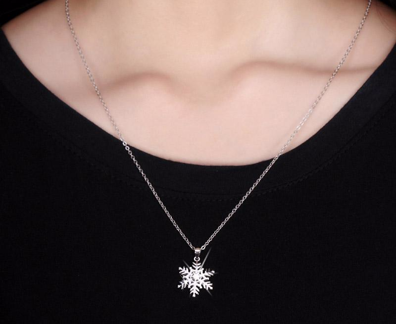 Genuine Silver Snowflake Pendant Necklace