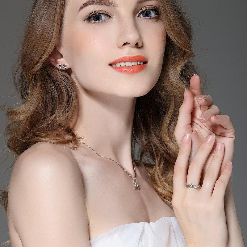 Sparkling Bow Knot Micro Ring